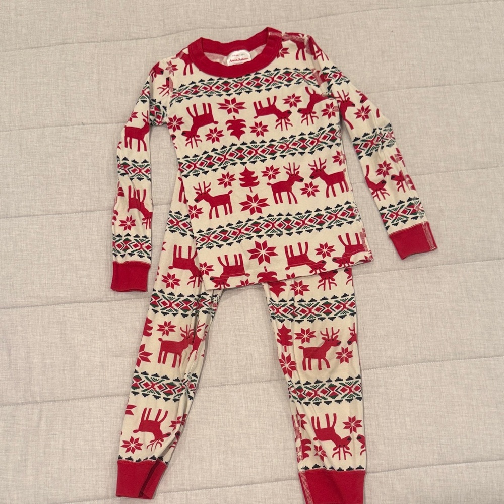 Hanna Andersson Red and Cream Reindeer Pajama Set